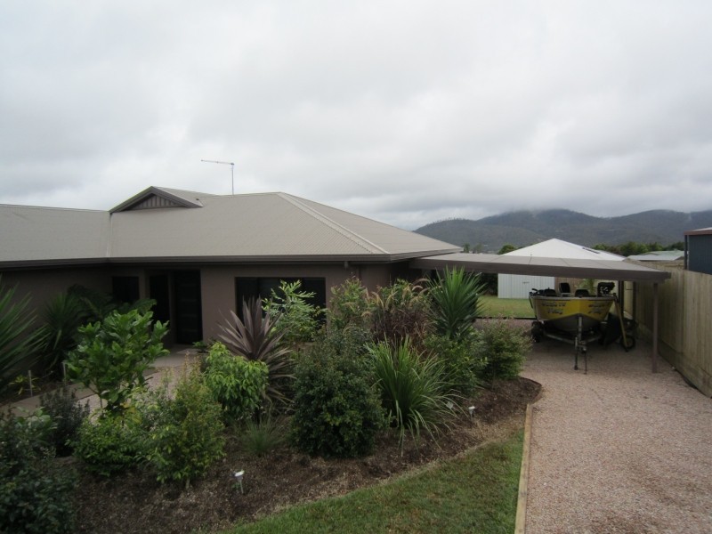 13 Carnation St, Atherton QLD 4883