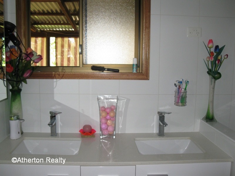 19 Rose St, Atherton QLD 4883