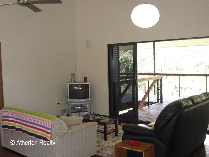 3 Bellevue Ct, Tinaroo QLD 4872