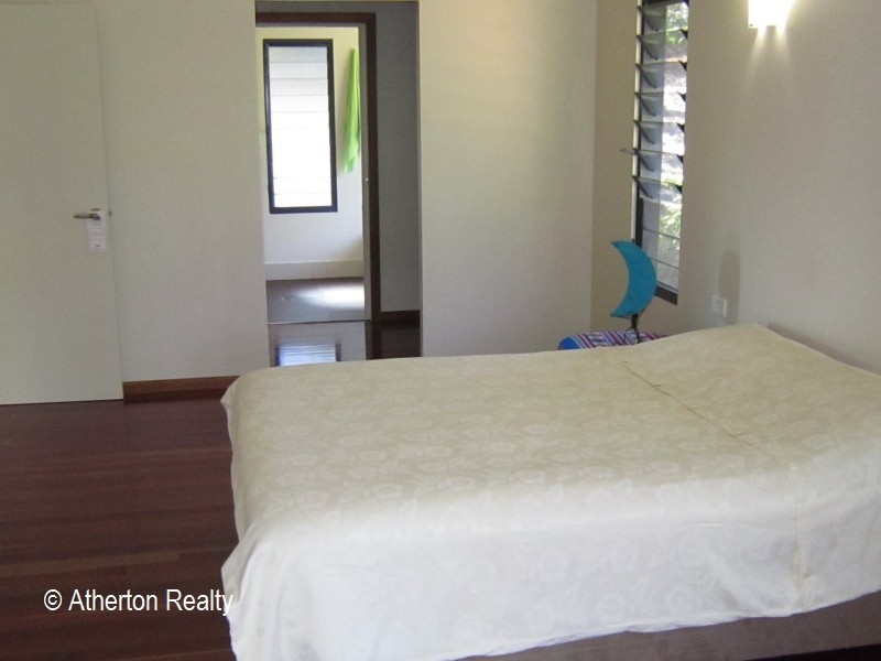 3 Bellevue Ct, Tinaroo QLD 4872