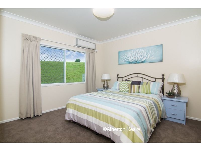11 Bruce Rd, Yungaburra QLD 4884
