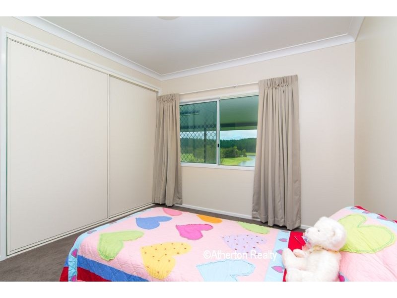 11 Bruce Rd, Yungaburra QLD 4884