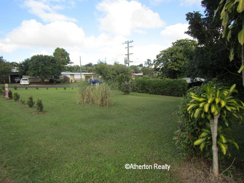 121 Robert St, Atherton QLD 4883