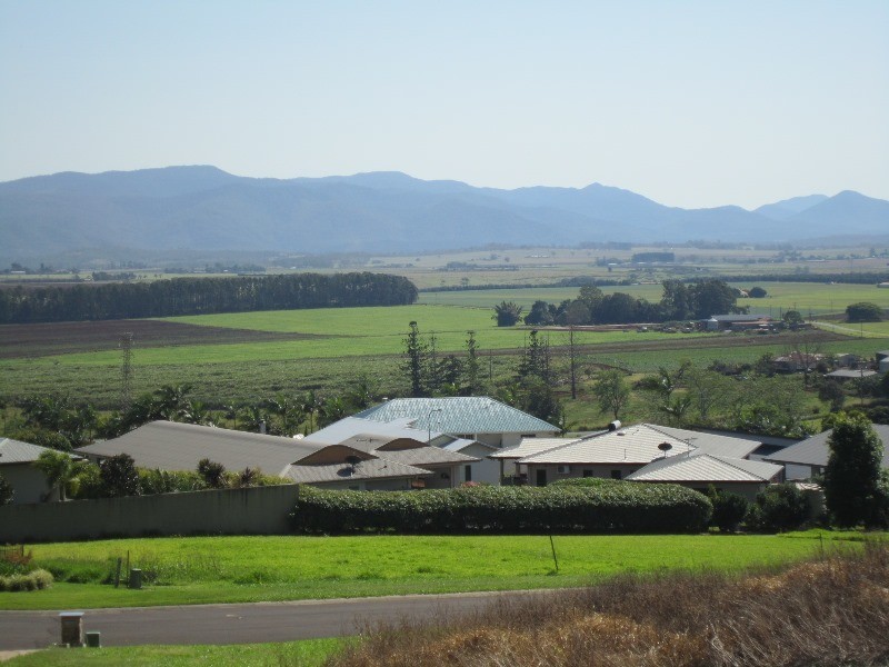 56 Dalziel Ave, Atherton QLD 4883