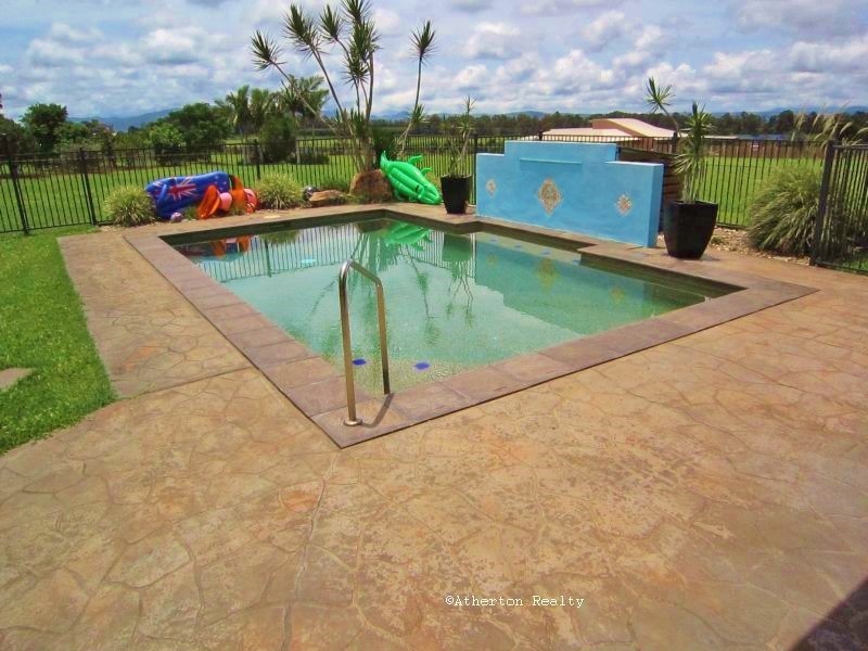 4 Foley Cl, Atherton QLD 4883