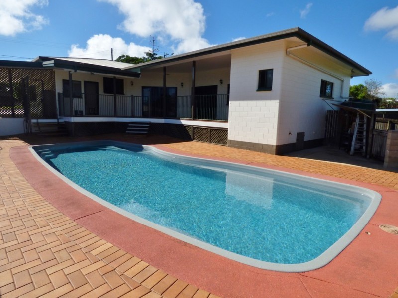 15 Abbott St, Atherton QLD 4883