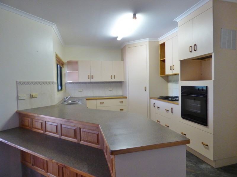 15 Abbott St, Atherton QLD 4883