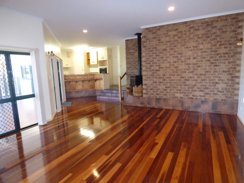 15 Abbott St, Atherton QLD 4883