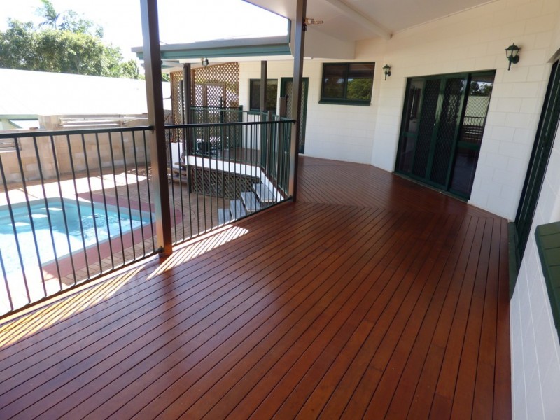 15 Abbott St, Atherton QLD 4883
