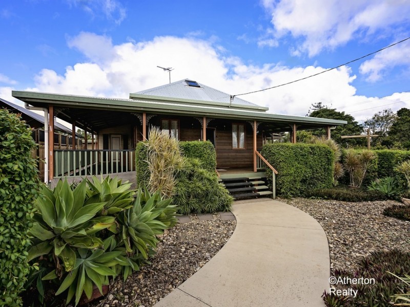 26 Eacham Rd, Yungaburra QLD 4884