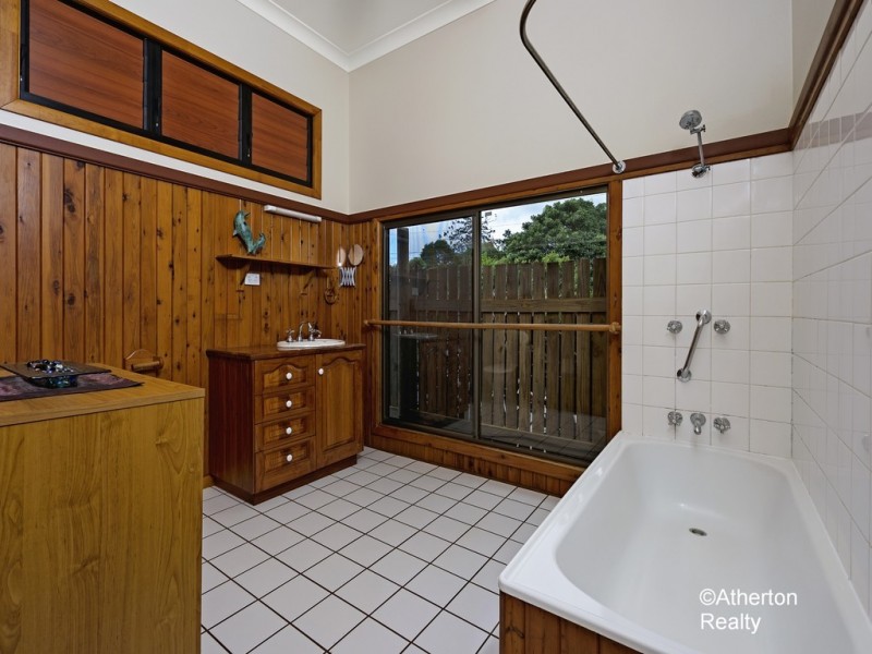 26 Eacham Rd, Yungaburra QLD 4884