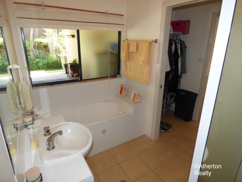 31 Rita Cct, Atherton QLD 4883