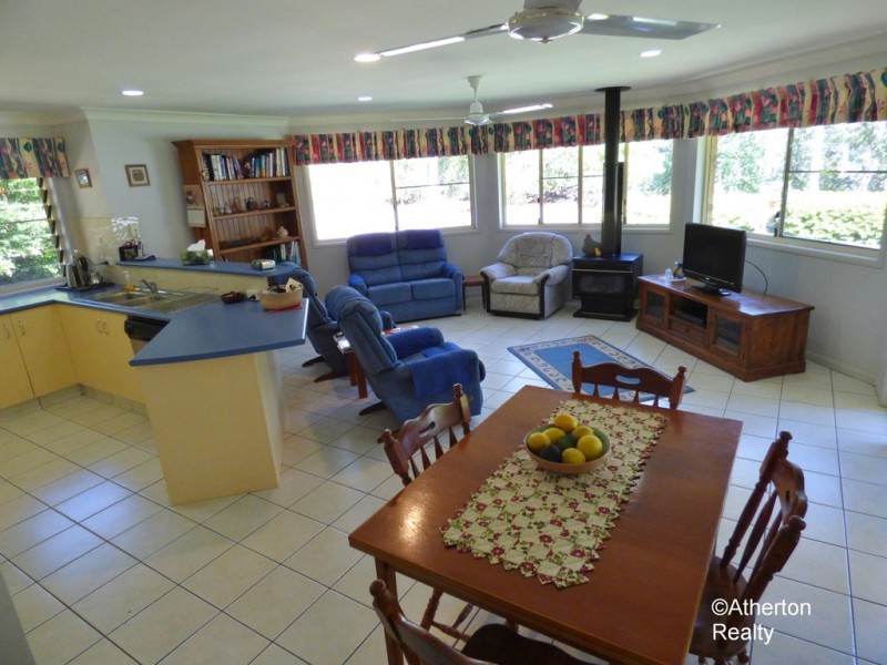 52 Rankine Dr, Tolga QLD 4882