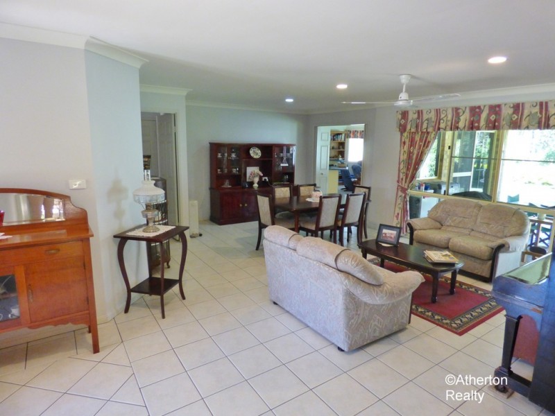 52 Rankine Dr, Tolga QLD 4882