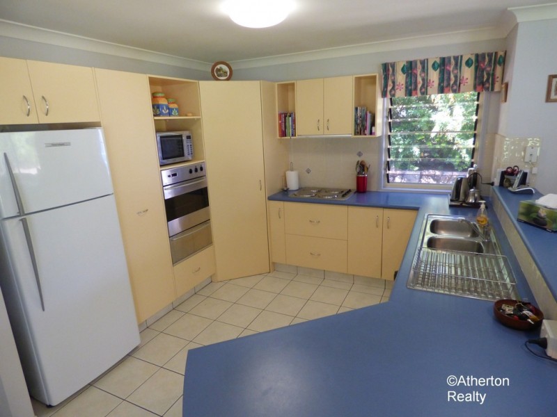 52 Rankine Dr, Tolga QLD 4882