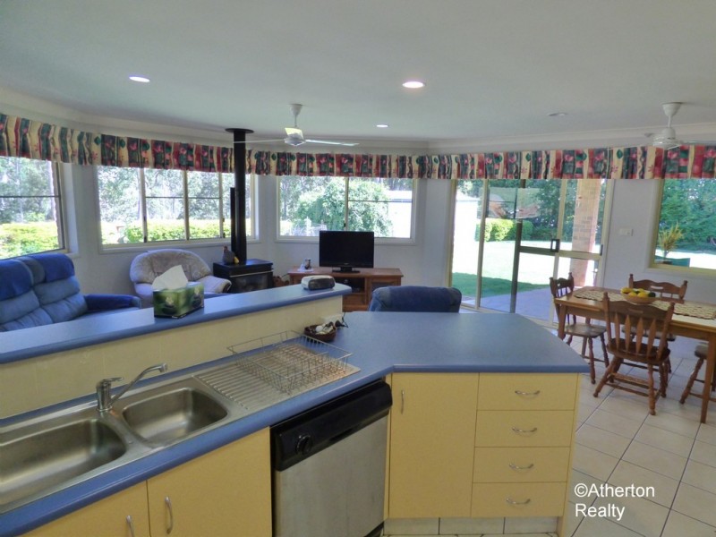 52 Rankine Dr, Tolga QLD 4882