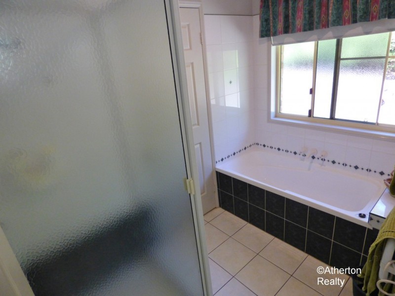 52 Rankine Dr, Tolga QLD 4882