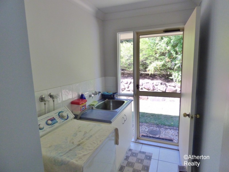 52 Rankine Dr, Tolga QLD 4882