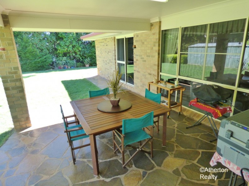 52 Rankine Dr, Tolga QLD 4882