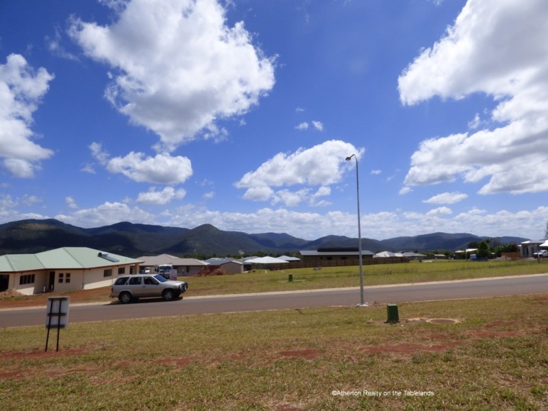 23 Lavender Cres, Pleasant View, Atherton QLD 4883