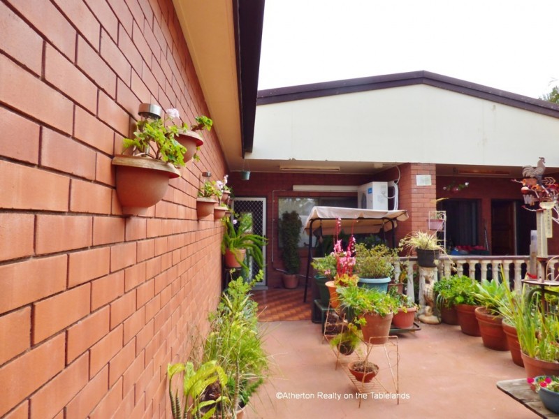 1/18 Hillview Cct, Atherton QLD 4883
