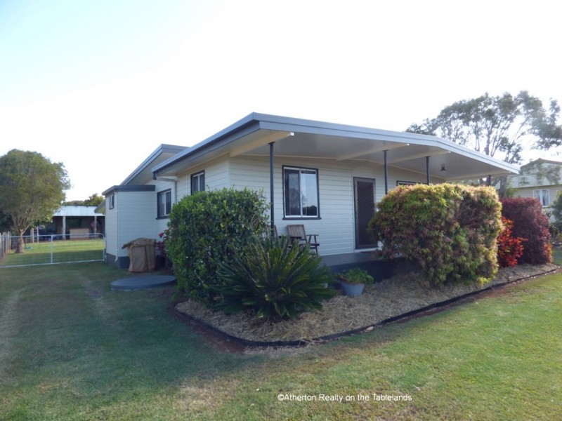 17 Marion St, Tolga QLD 4882