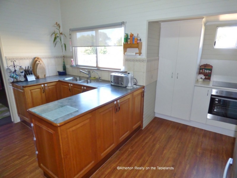 17 Marion St, Tolga QLD 4882