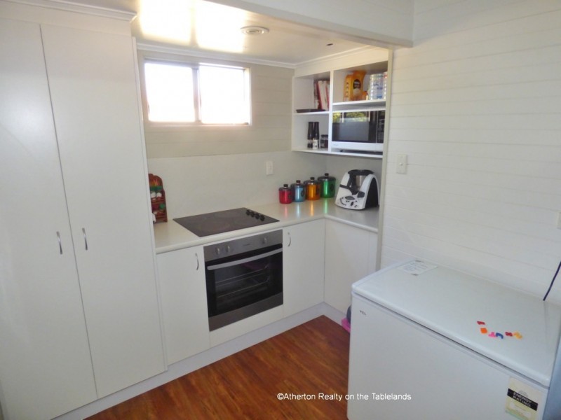 17 Marion St, Tolga QLD 4882