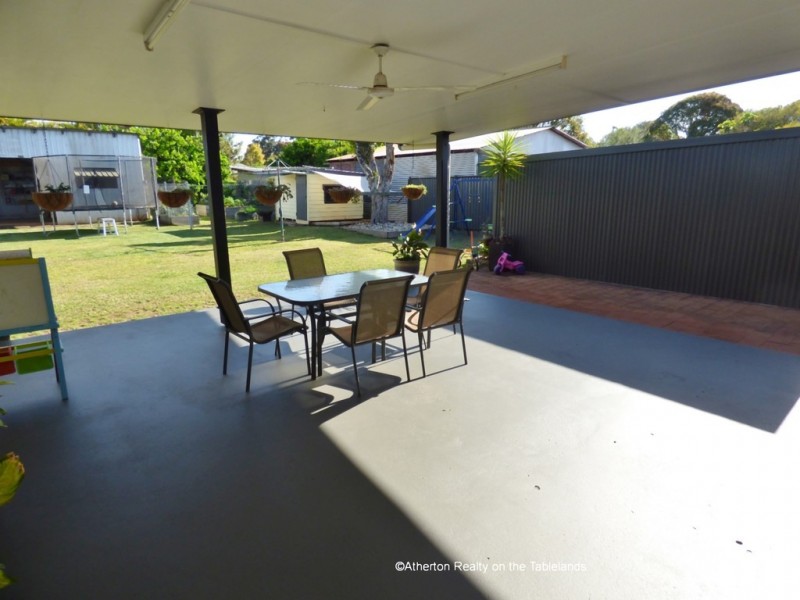 17 Marion St, Tolga QLD 4882
