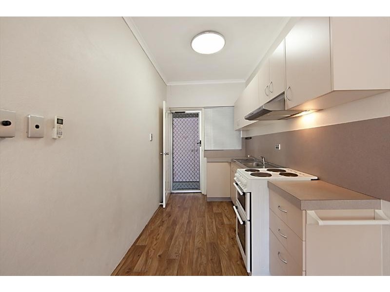 2/27 Philp Street, Hermit Park QLD 4812