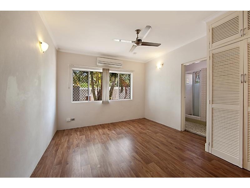 2/27 Philp Street, Hermit Park QLD 4812