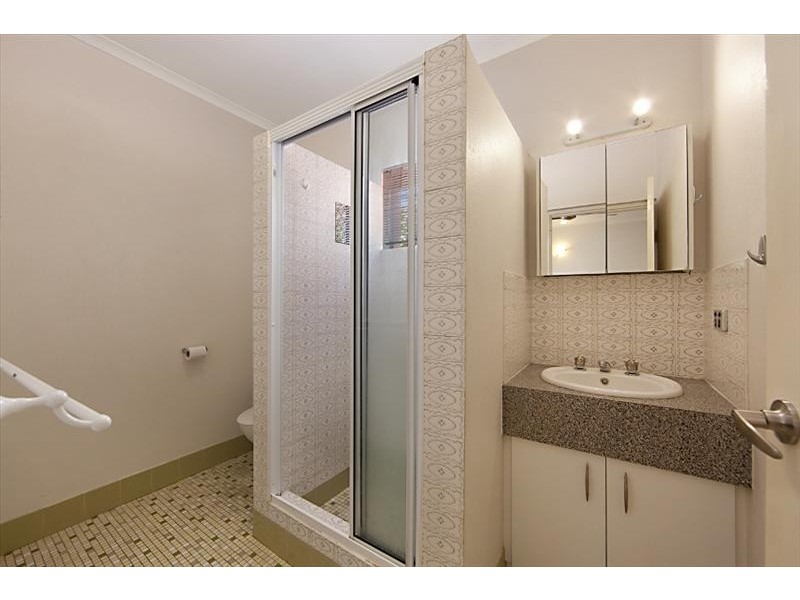 2/27 Philp Street, Hermit Park QLD 4812