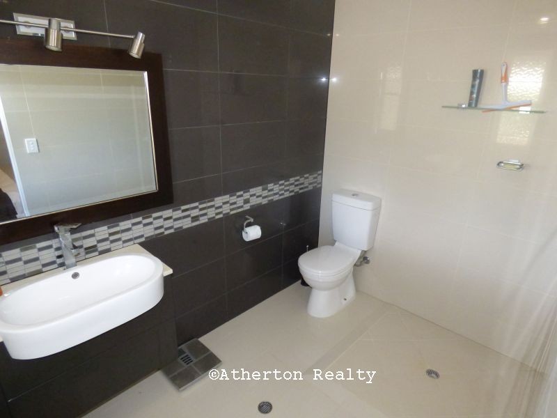 24 Weaver St, Atherton QLD 4883