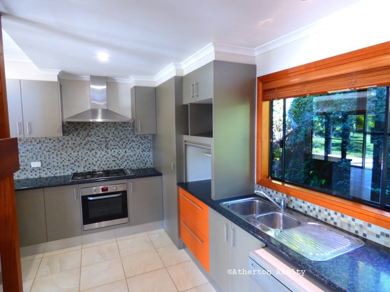 212 Lindsay Road, Carmoo QLD 4852