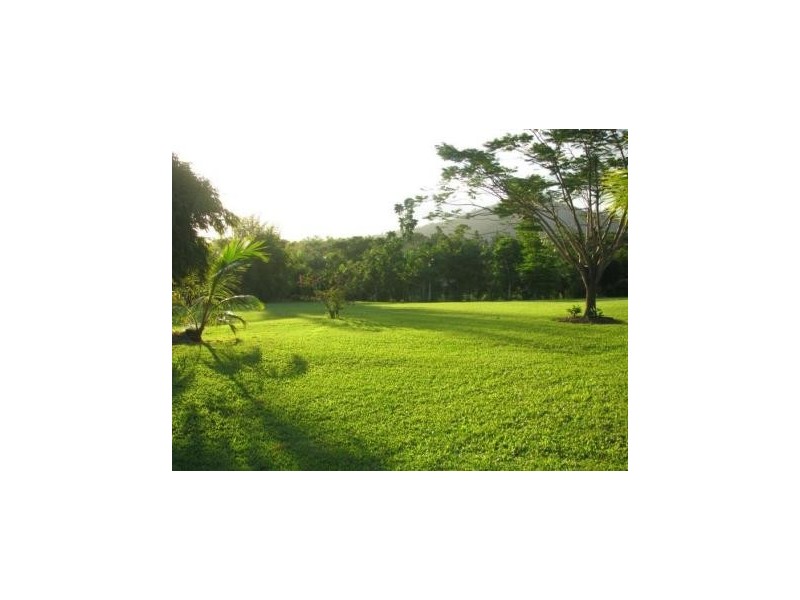 212 Lindsay Road, Carmoo QLD 4852