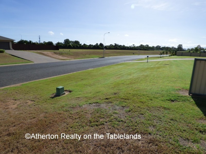 10 Riverlands Dr, Mareeba QLD 4880