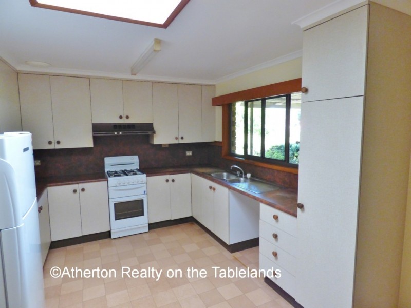 26-28 Dalziel Ave, Atherton QLD 4883
