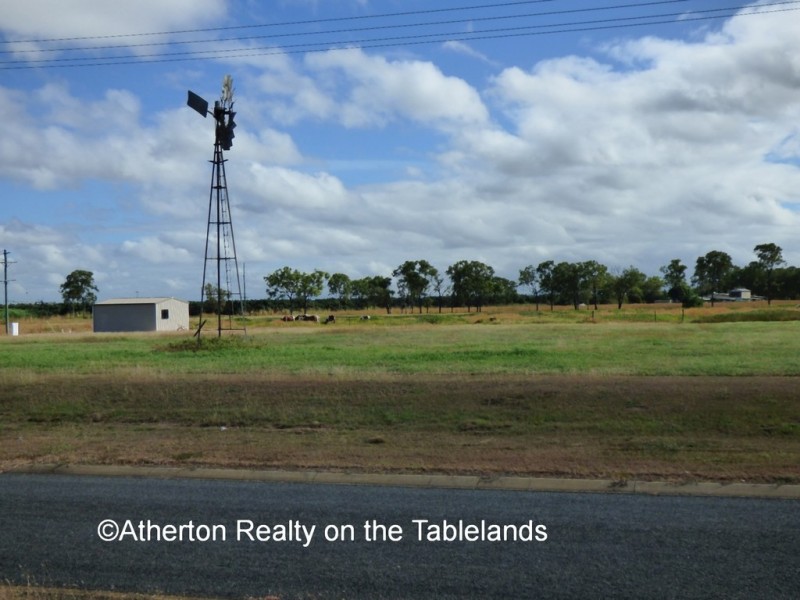12 Agius Cres, Mareeba QLD 4880