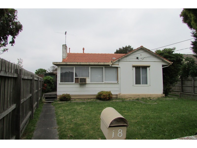 18 Latham Crescent, Dandenong North VIC 3175