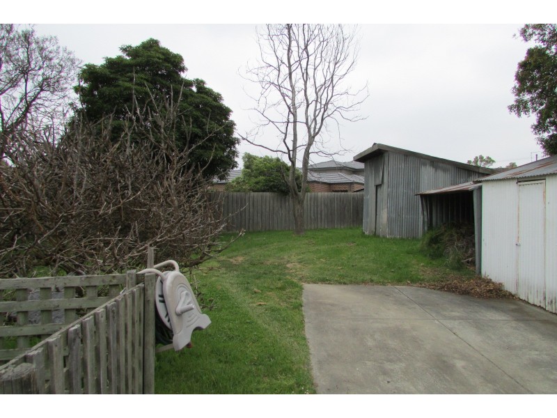 18 Latham Crescent, Dandenong North VIC 3175