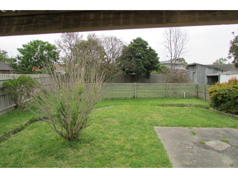 18 Latham Crescent, Dandenong North VIC 3175