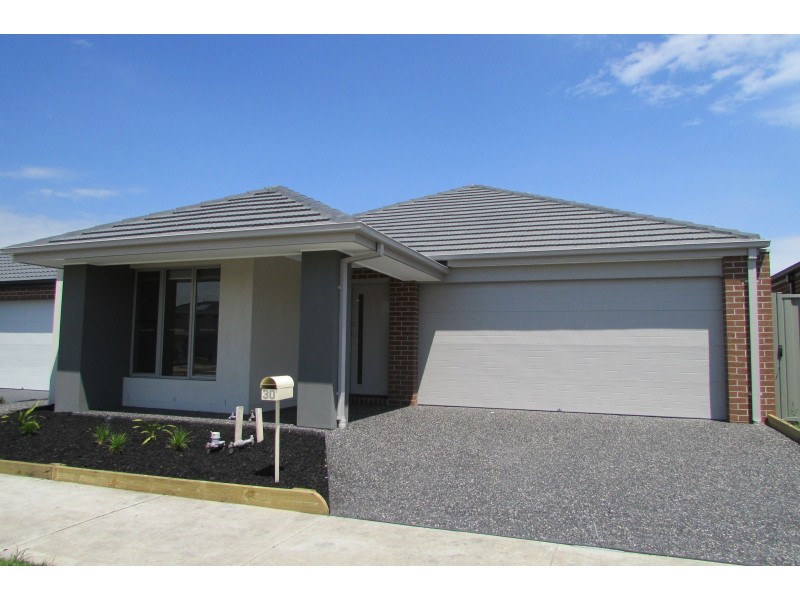 30 Yellow Robin Circuit, Cranbourne East VIC 3977