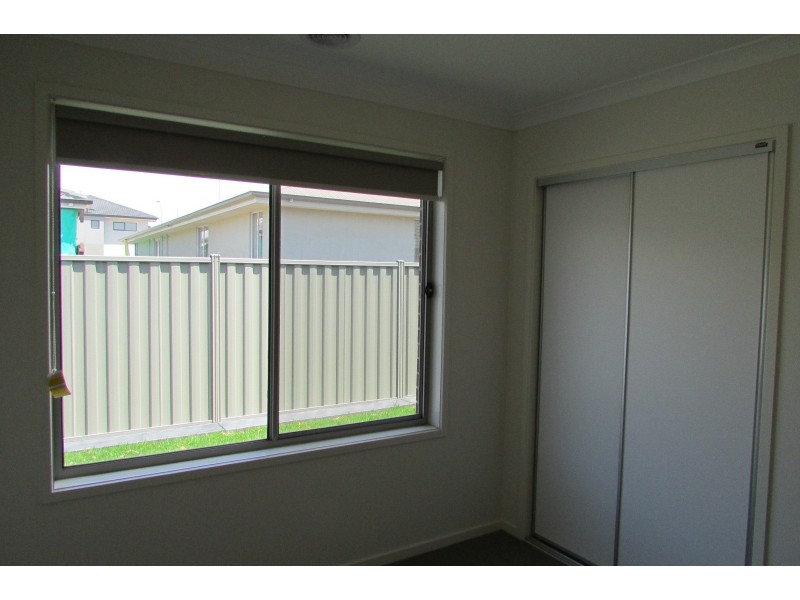 30 Yellow Robin Circuit, Cranbourne East VIC 3977