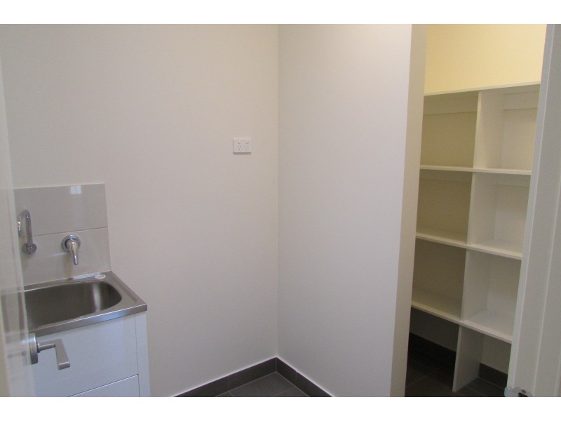 30 Yellow Robin Circuit, Cranbourne East VIC 3977