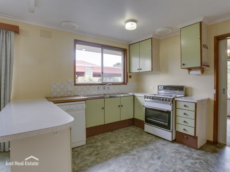 4 Trentwood Road, Narre Warren VIC 3805