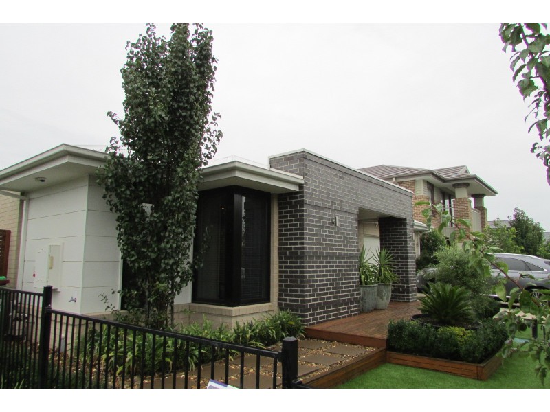 52 Flowerbloom Crescent, Clyde North VIC 3978