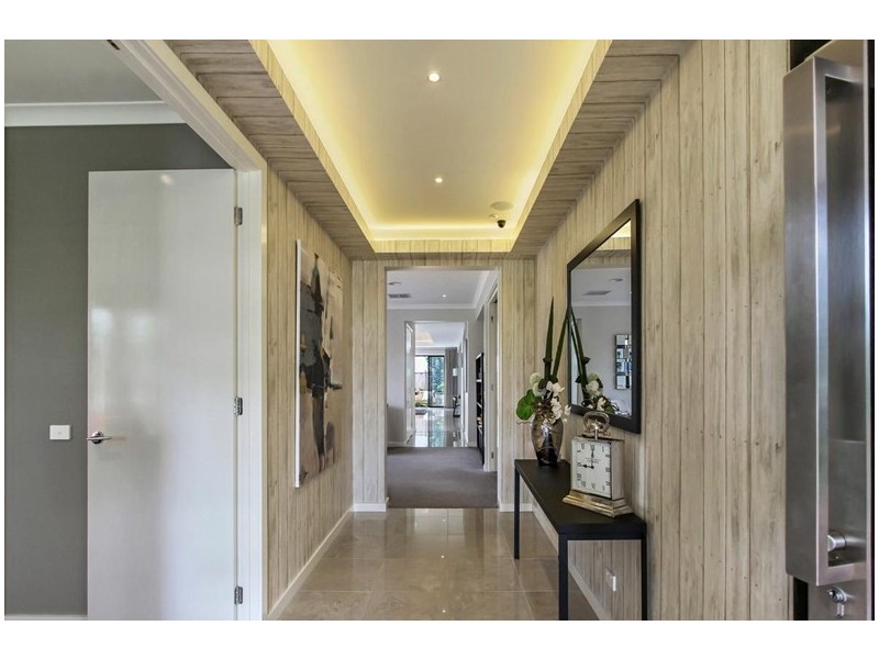 52 Flowerbloom Crescent, Clyde North VIC 3978