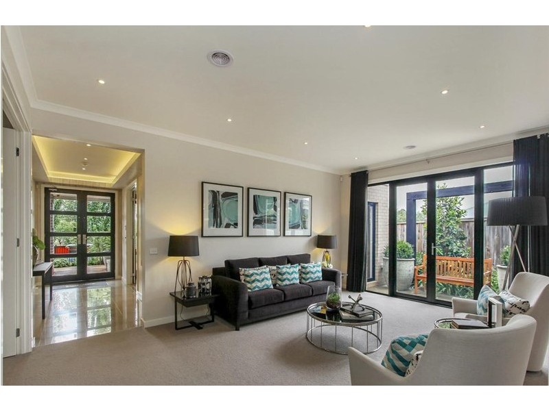 52 Flowerbloom Crescent, Clyde North VIC 3978