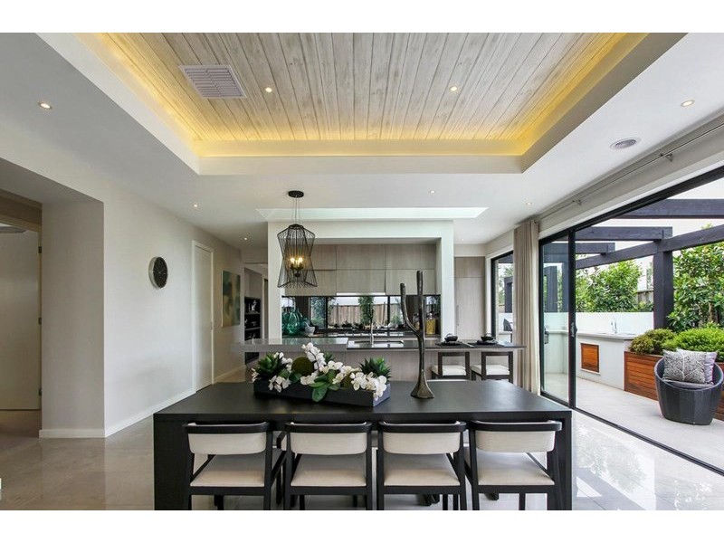 52 Flowerbloom Crescent, Clyde North VIC 3978