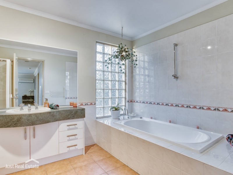 9 Argus Court, Narre Warren VIC 3805